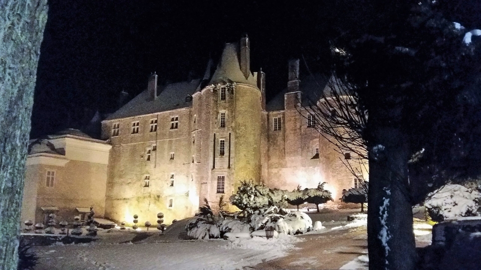 Noel au château de Meung - extérieur nuit - neige